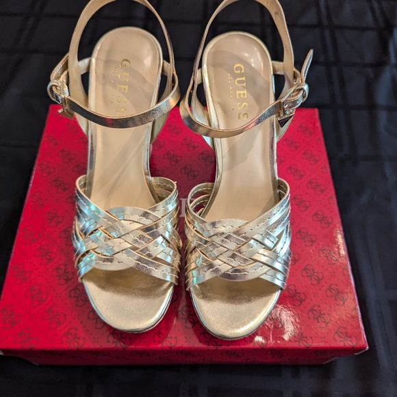 Guess Cork Wedges - Picture 5 of 6